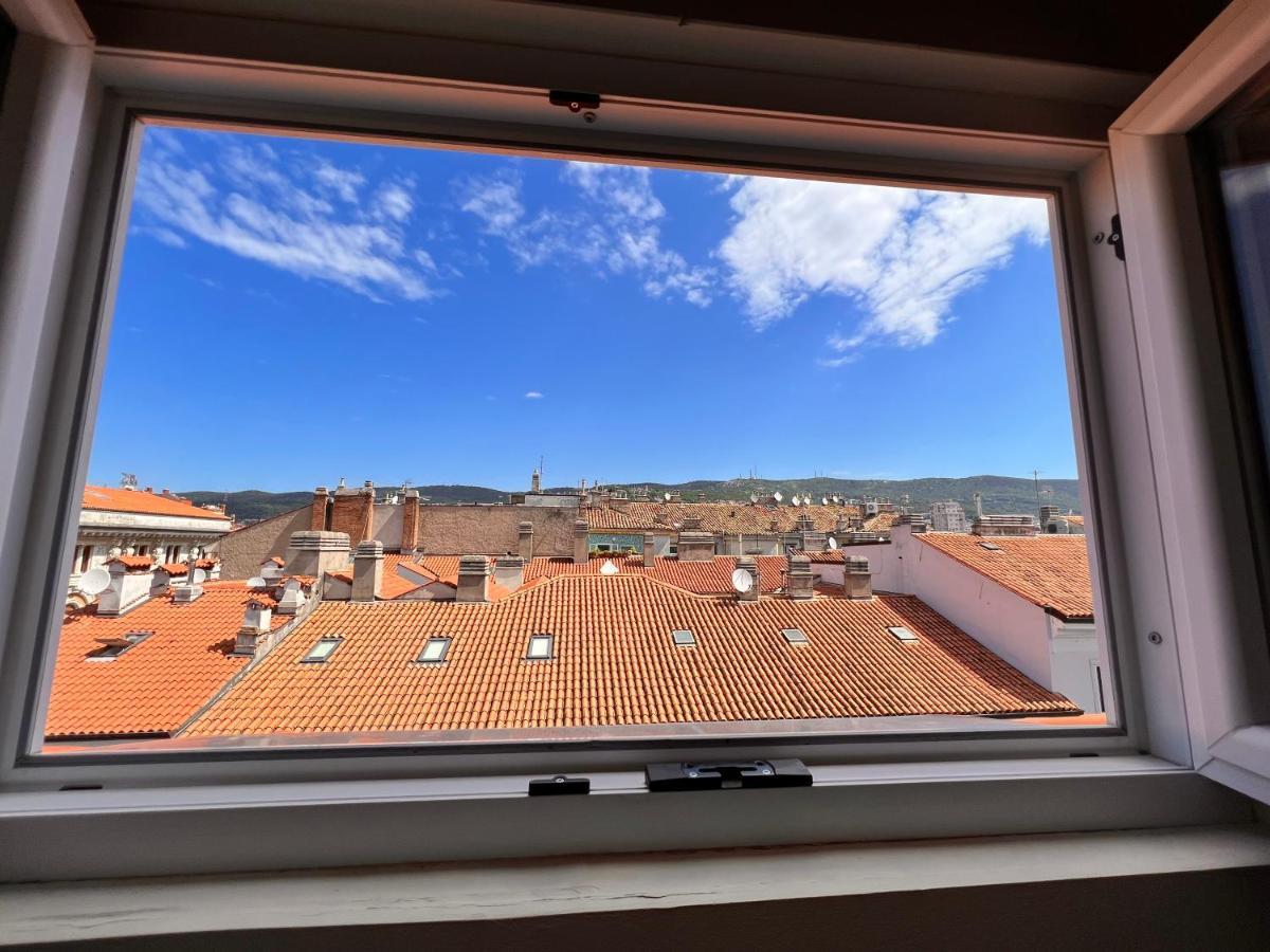 Mansarda Mazzini Apartment Triest Exterior foto