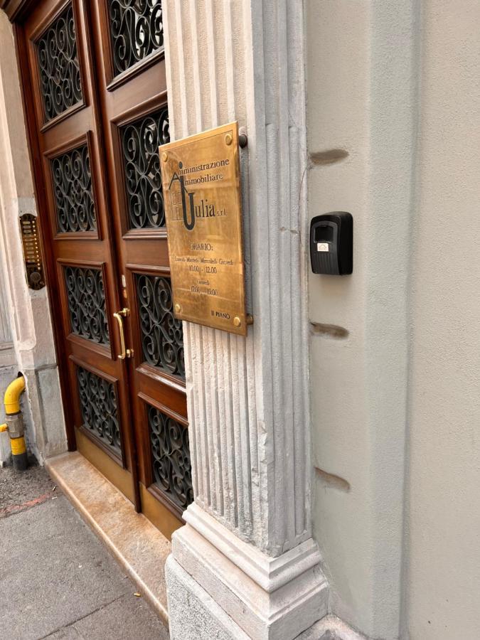 Mansarda Mazzini Apartment Triest Exterior foto